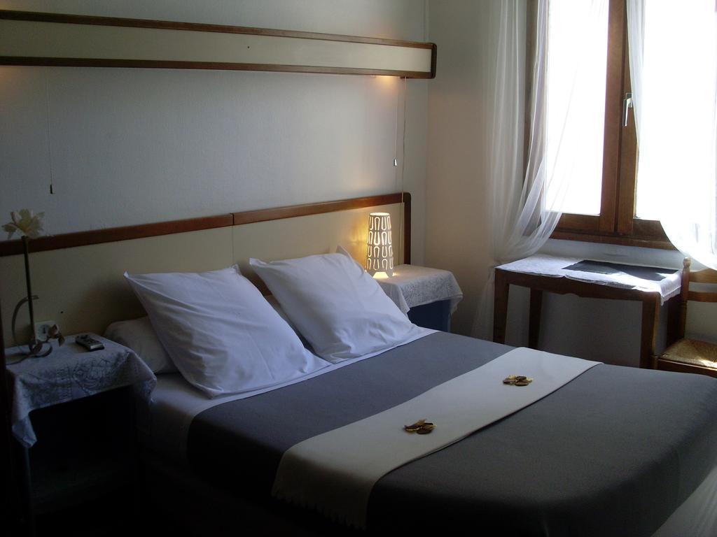 Hotel Innova Cardabella Avignon Eksteriør billede