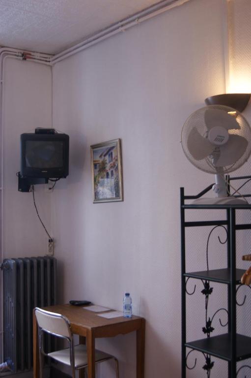 Hotel Innova Cardabella Avignon Værelse billede